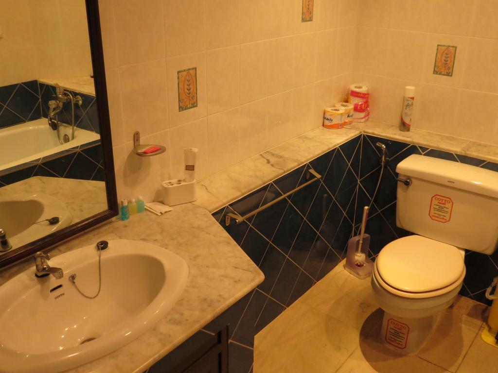 Jomtien Plaza Suite Apartments Room photo